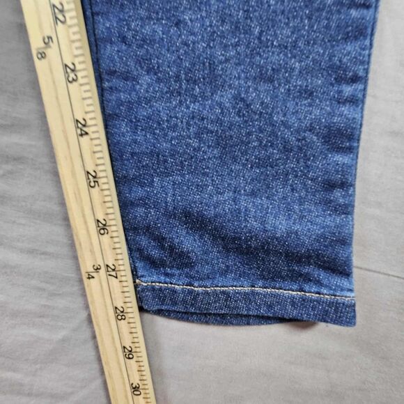 Juicy Couture Womens size 8 Jegging Stretch Mid Rise Medium Wash - Picture 3 of 8